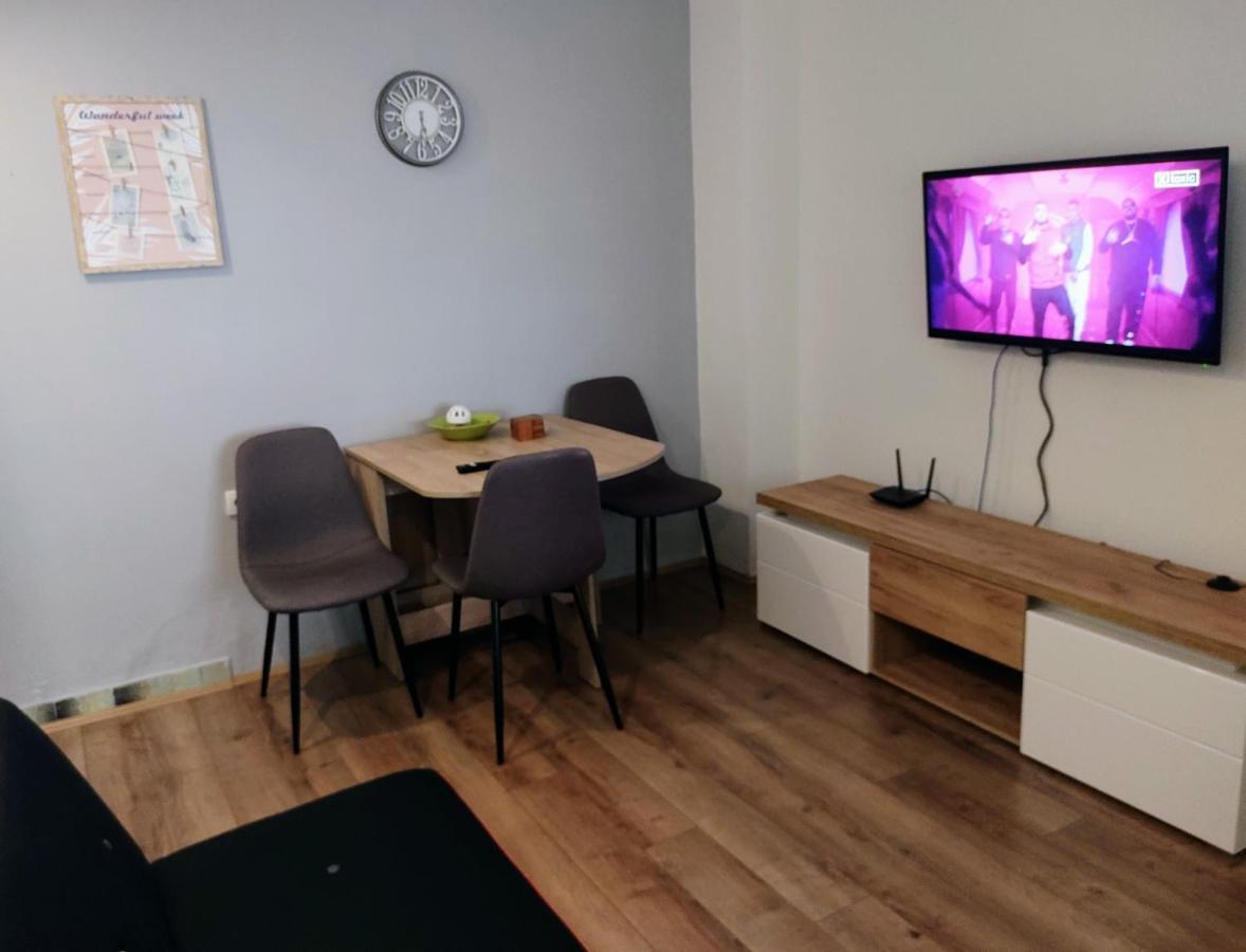 Apatin Apartman Esterno foto